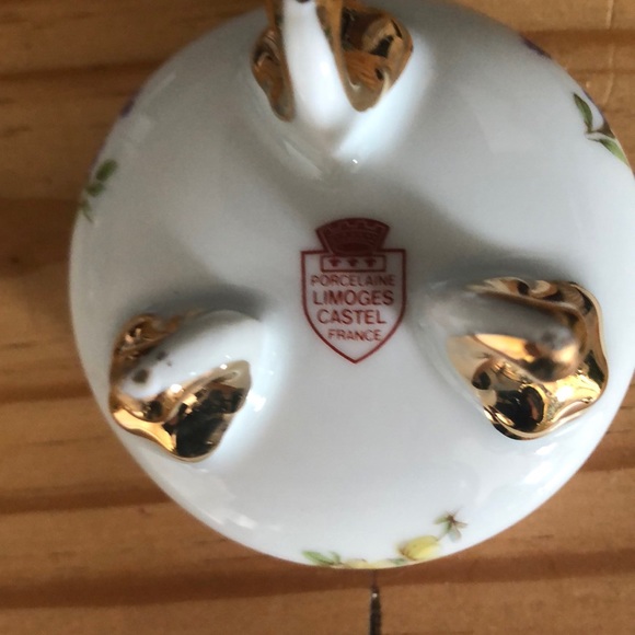 Vintage Limoges Castle France trinket box - Picture 5 of 5